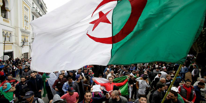 الاتحاد الأوروبي يندد بمناورات الجزائر