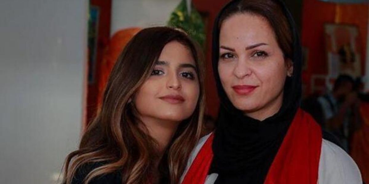 والدة حلا الترك تستعرض جمالها على الأنستغرام